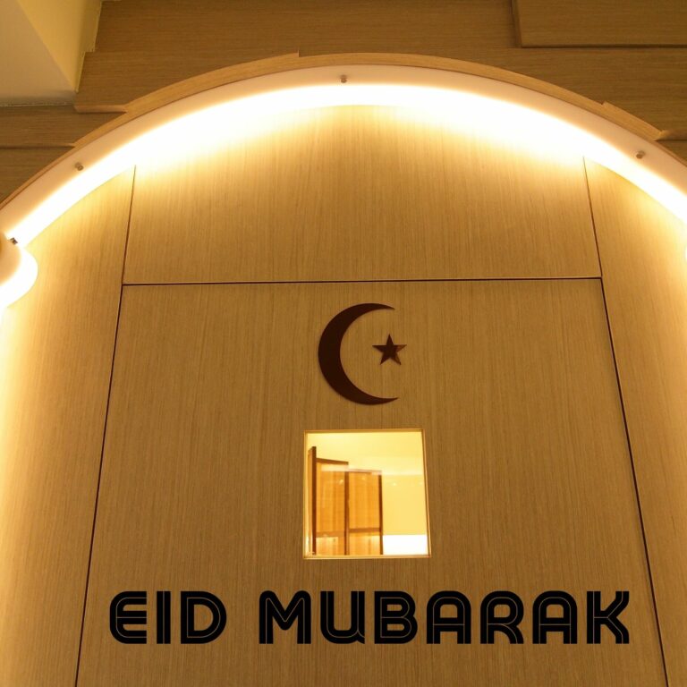Eid Mubarak Chand with star image full HD free download.