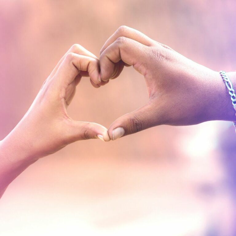 Love shape made by hand Romantic dp image full HD free download.
